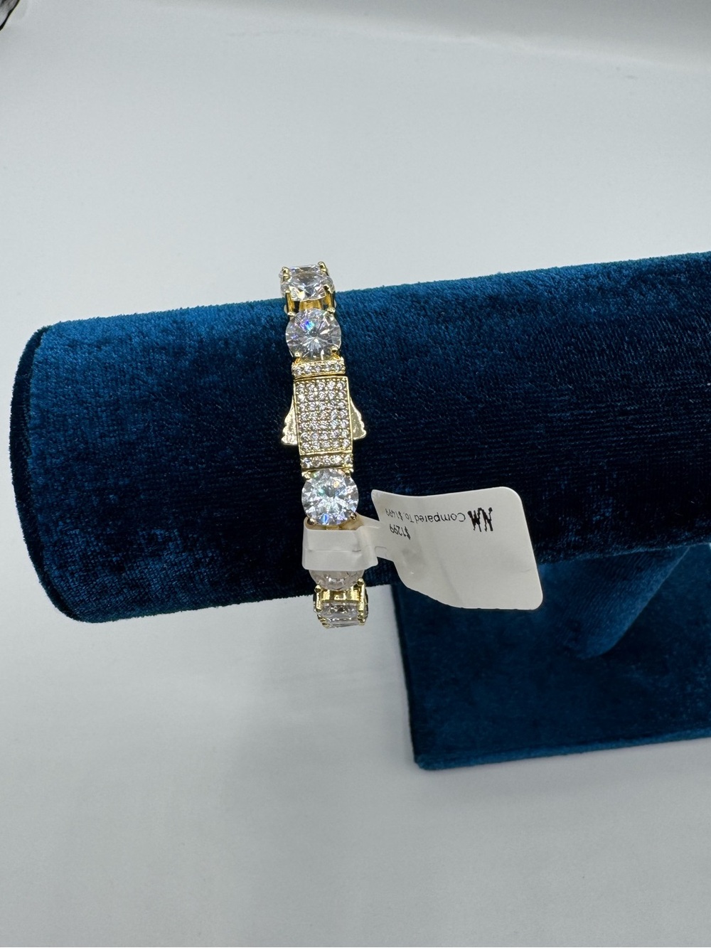 18k 72ct Tennis Bracelet - Picture 13 of 14